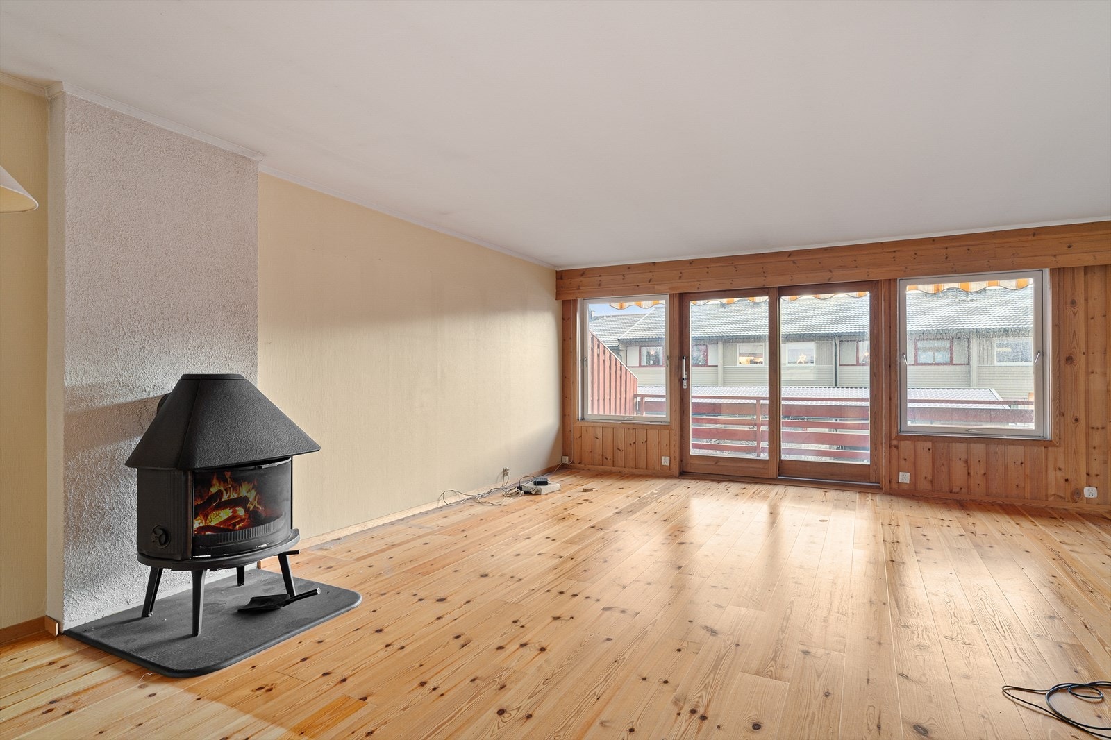 Boligen er vasket i forkant av visning og det tas forbehold om det ikke vaskes før overtakelse. Galleribilde