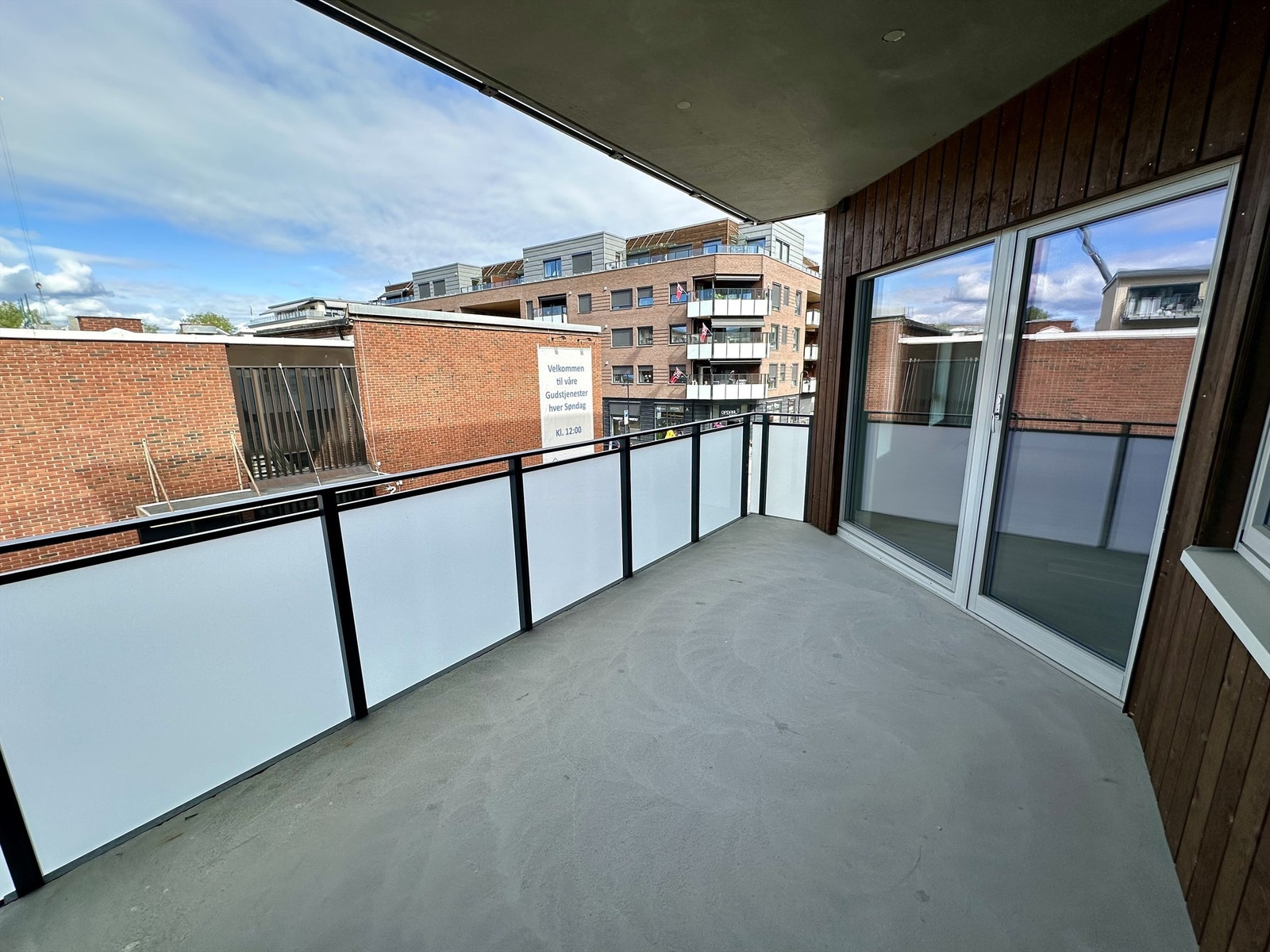 Overbygget nordvestvendt balkong på 11 kvm Galleribilde