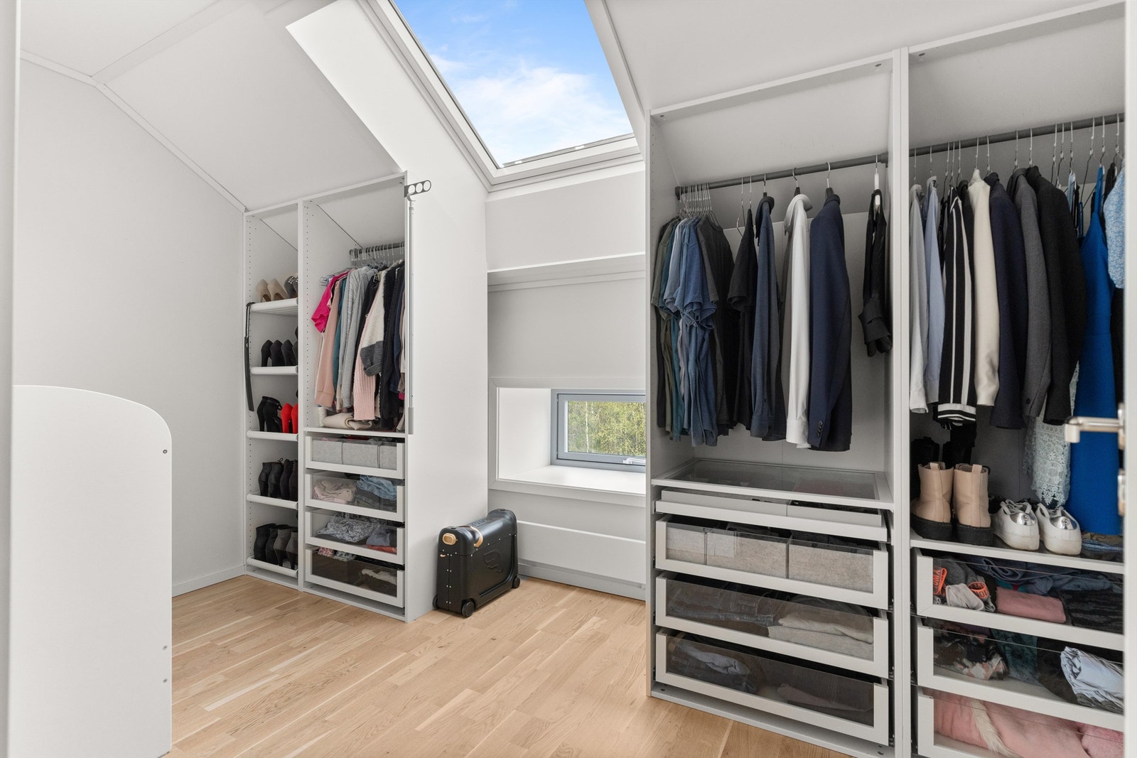 Rom som i dag er benyttet som omkledningsrom. Galleribilde