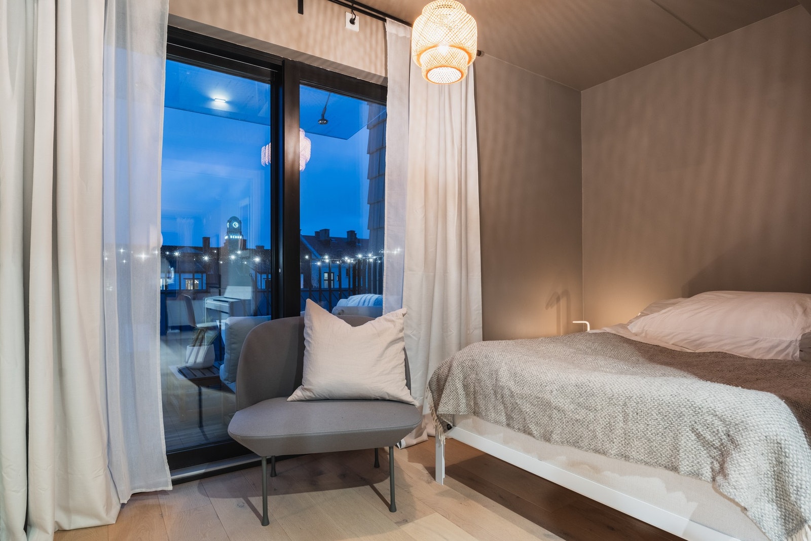 Fra soverom 1 er det adkomst til balkongen. Galleribilde