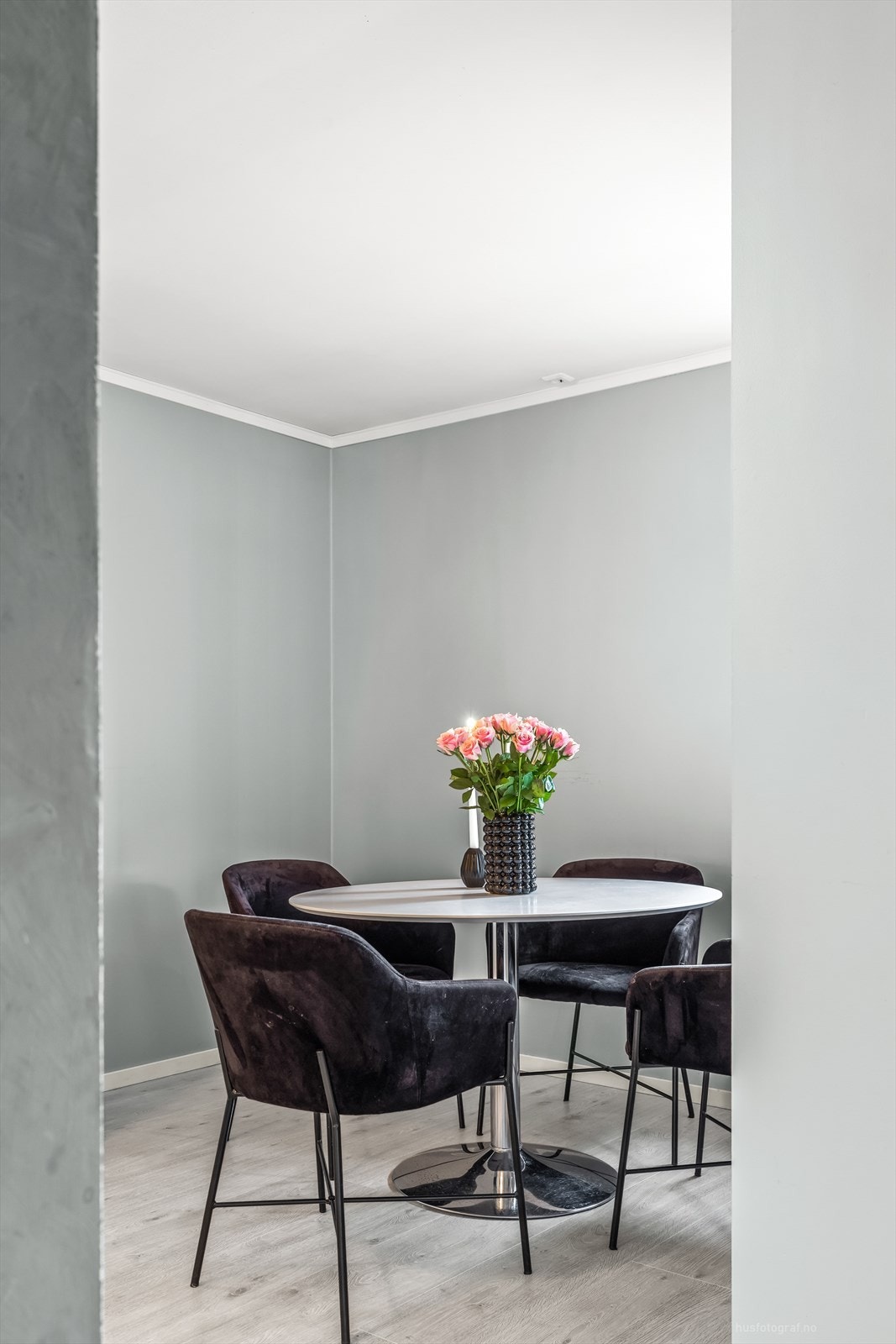 Her kan det dekkes på til flere gjester. Galleribilde