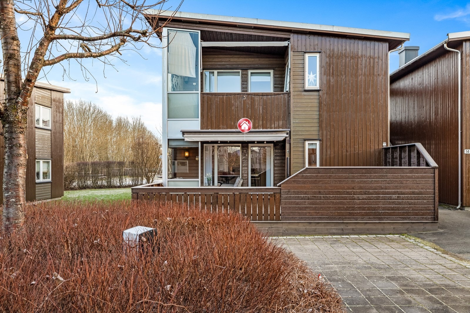 Delikat og velholdt leilighet på stille, bilfritt tun - 2 soverom - terrasse - Carport - Attraktiv beliggenhet Galleribilde