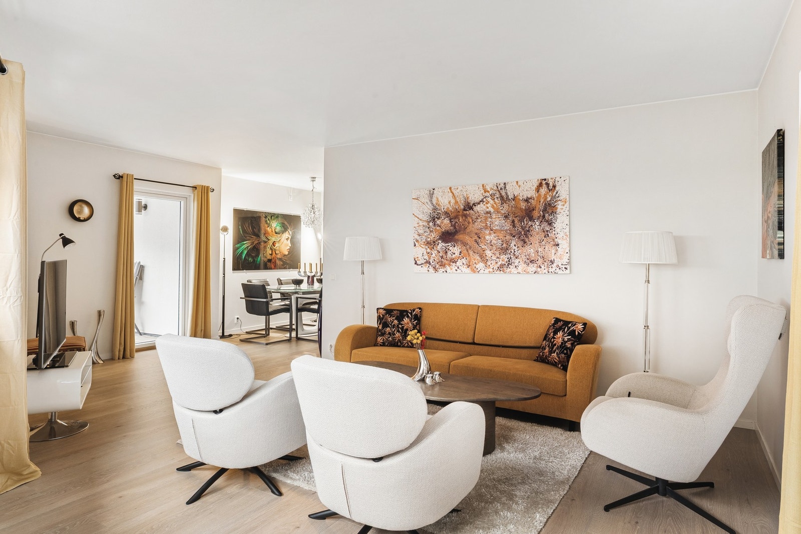 Leiligheten har balansert ventilasjon med varmegjenvinning for et sunt og godt inneklima. Galleribilde