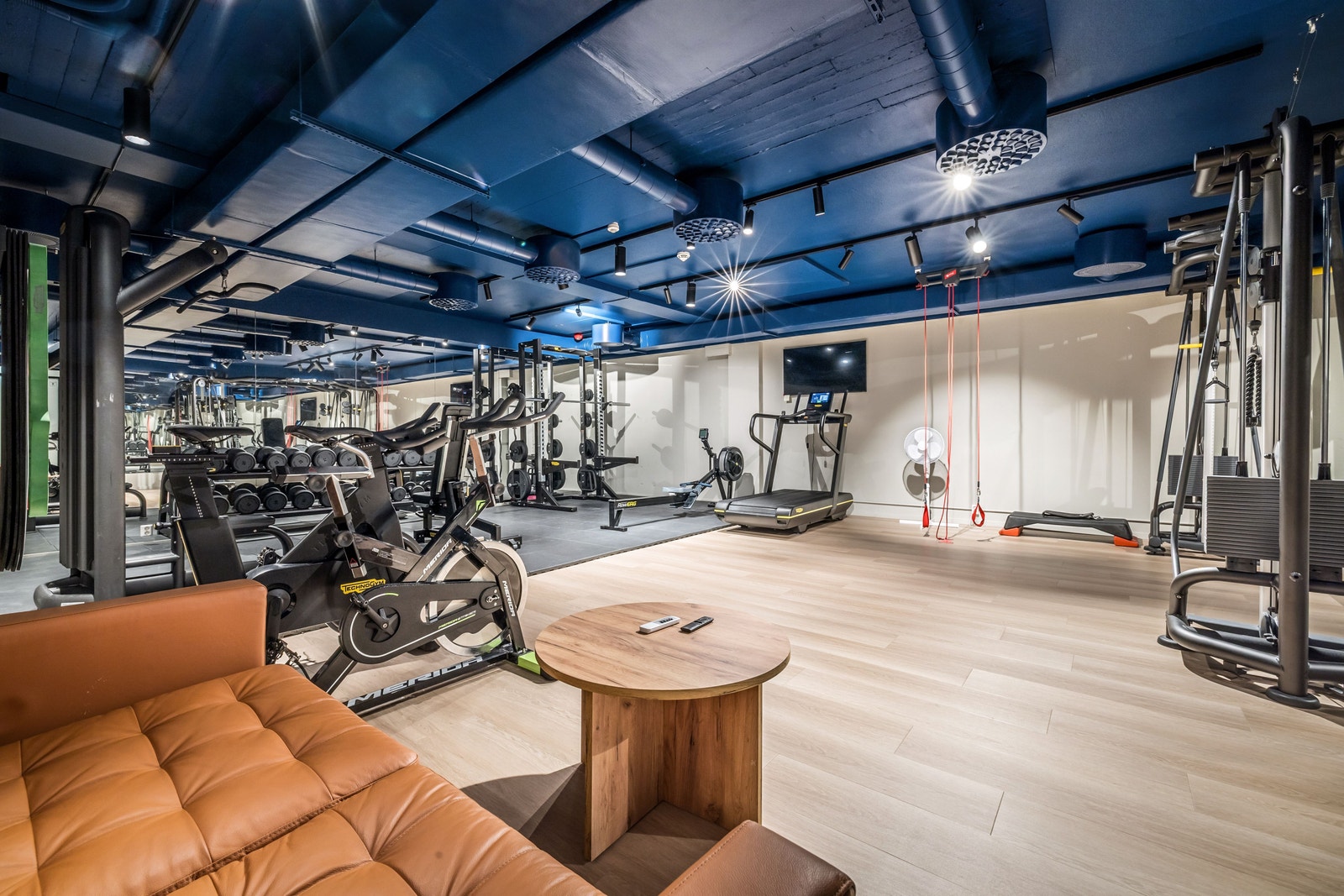 Fullverdig treningsrom i samme etasje. Galleribilde