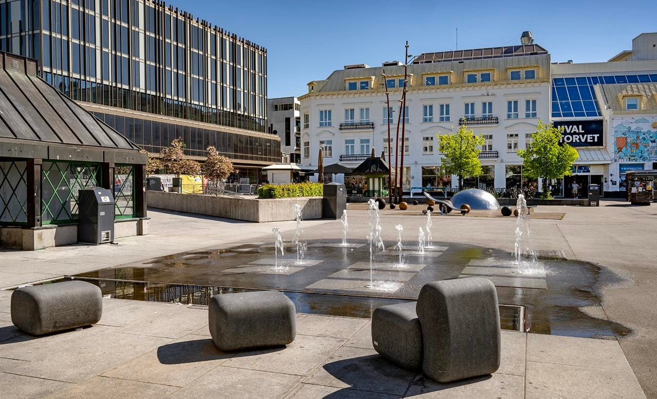 Ca. 300 m til byens torg og kjøpesenter Galleribilde