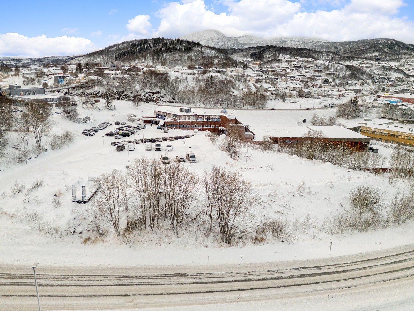 Kort vei til store nærings-/boligområder Galleribilde