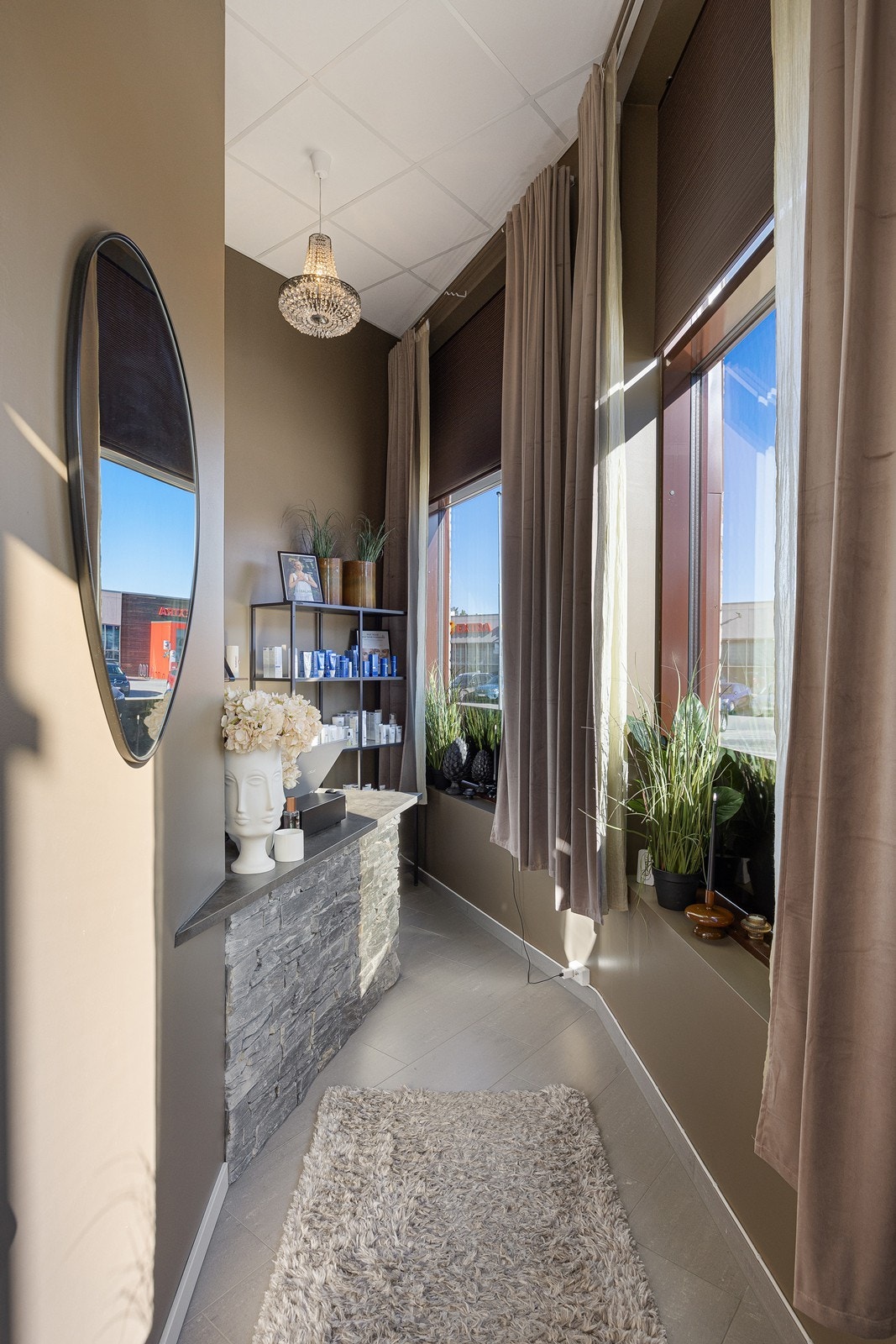 Det er balansert ventilasjon med varmegjenvinning i bygget. Galleribilde