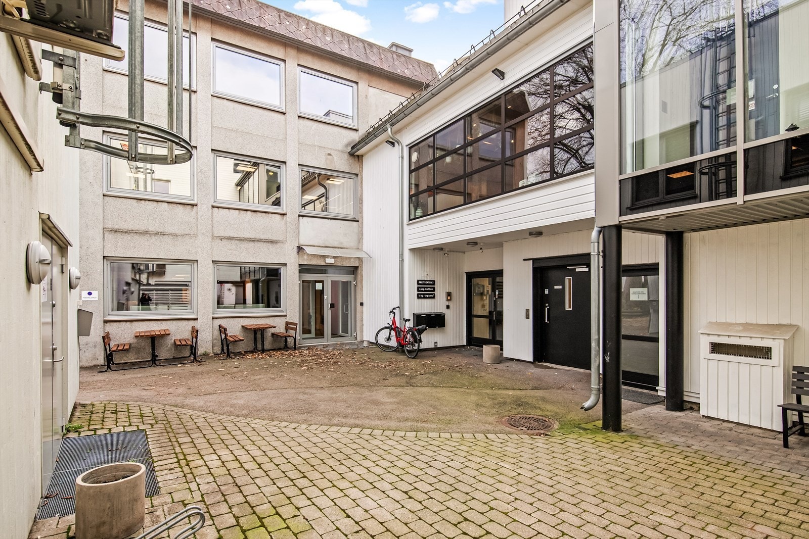 Gårdsrom Galleribilde