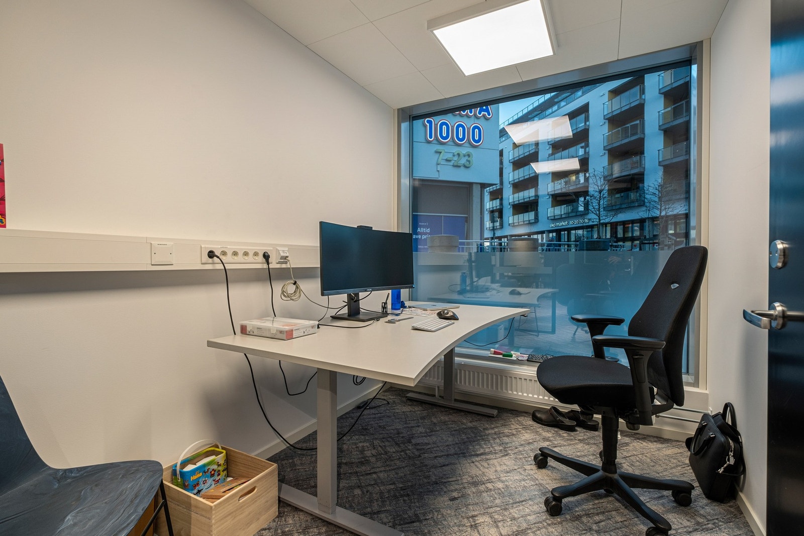 Cellekontor under mesaninen. Galleribilde