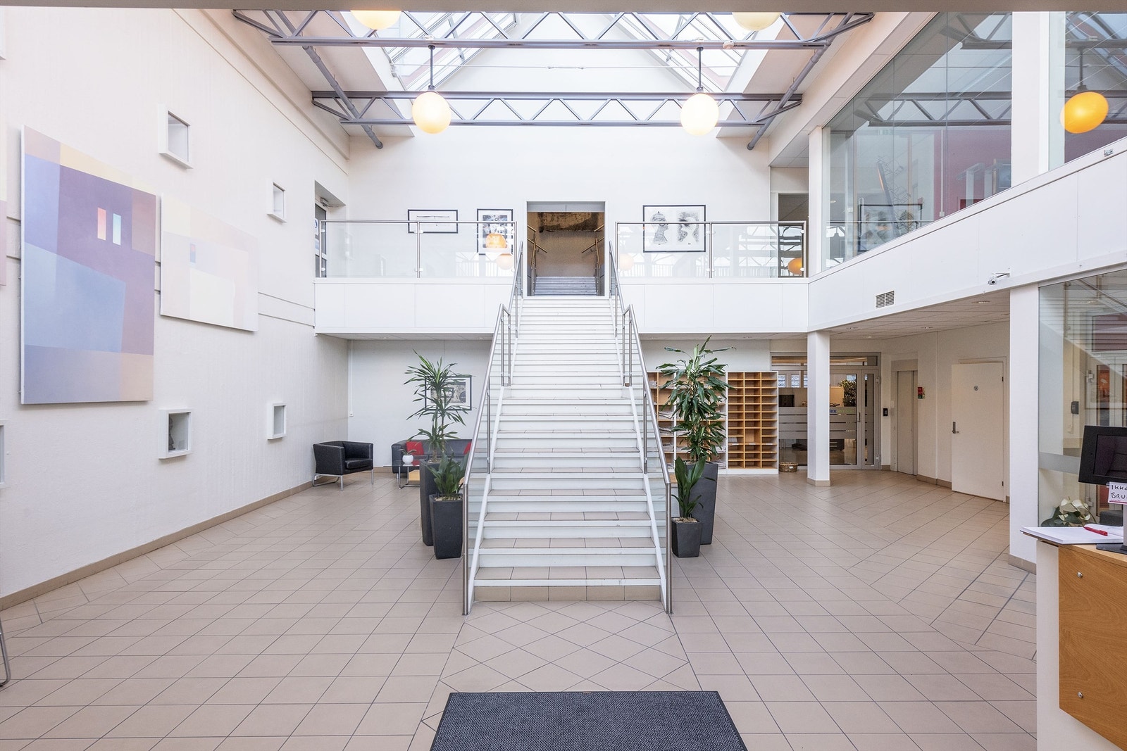 Roseveien inngangsparti kontor Galleribilde