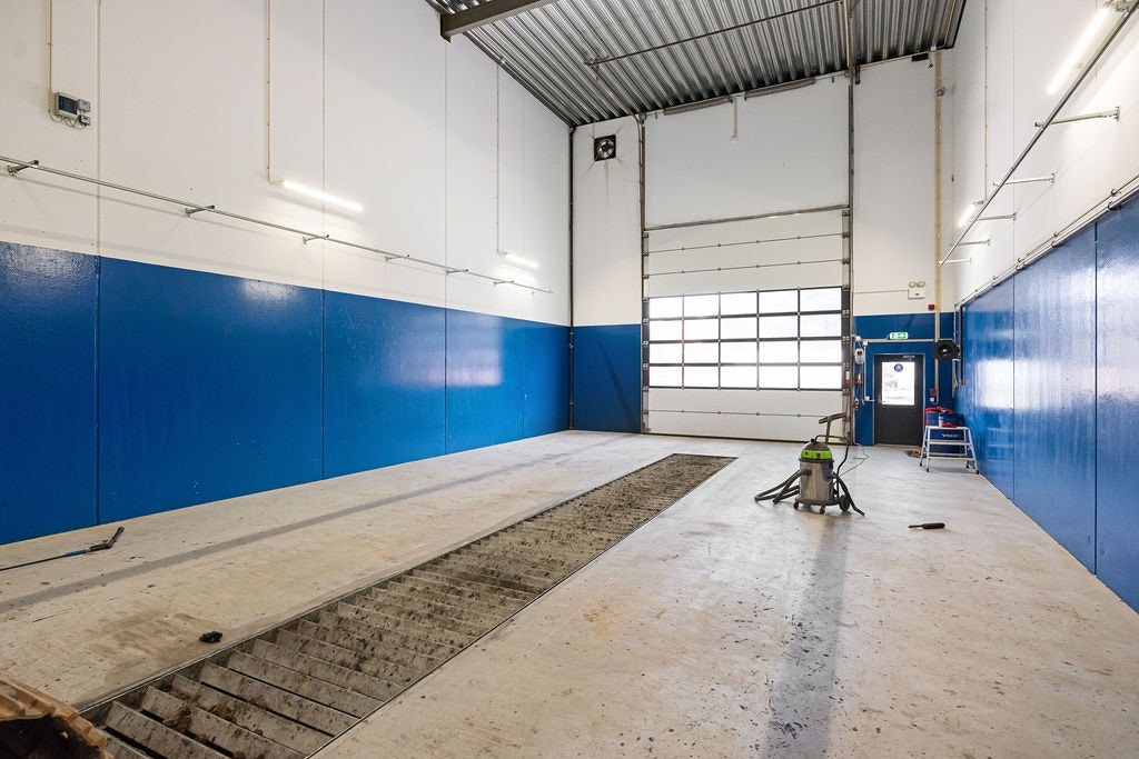 Vaskehall Galleribilde