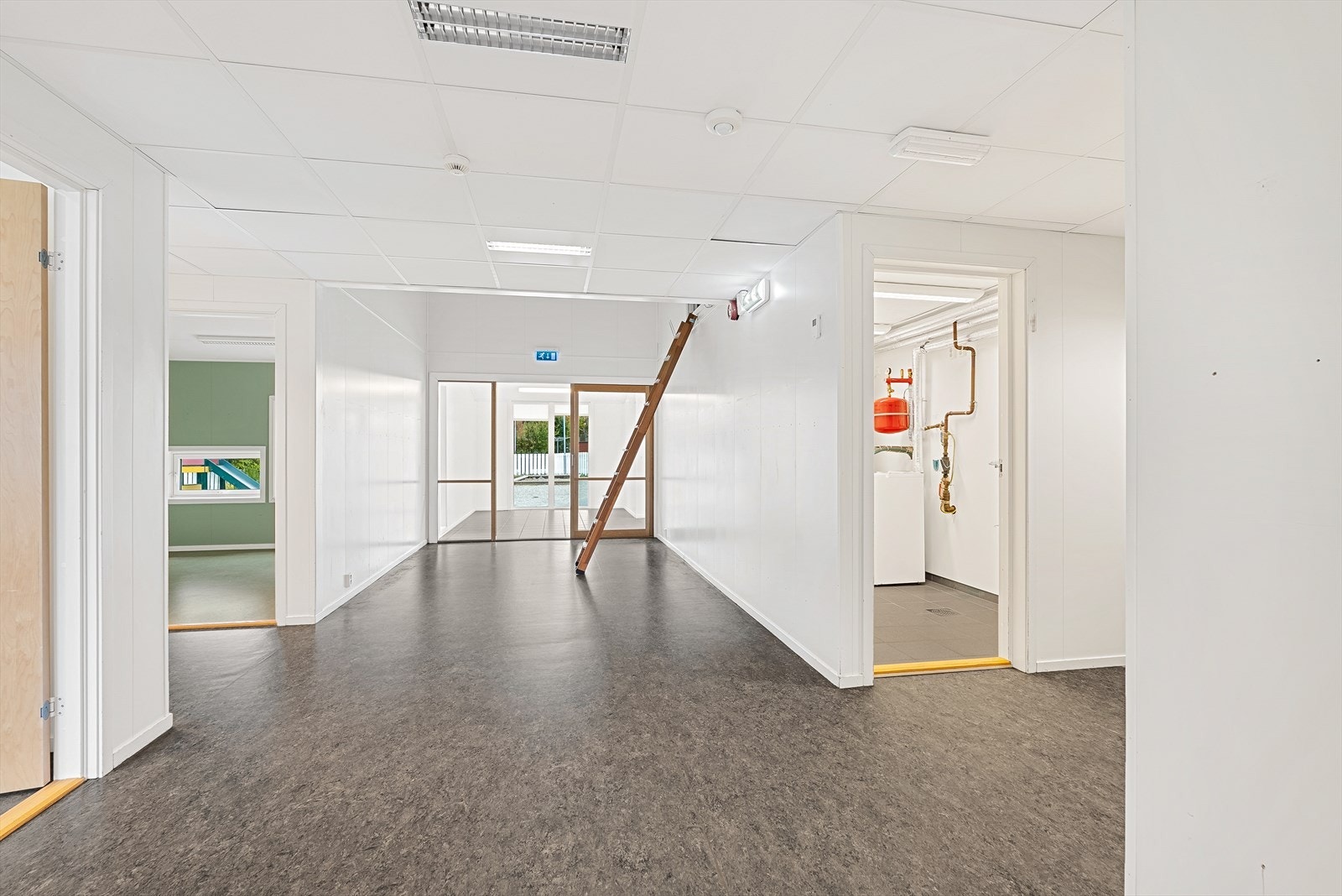 Bygning med gjennomgående god standard. Galleribilde