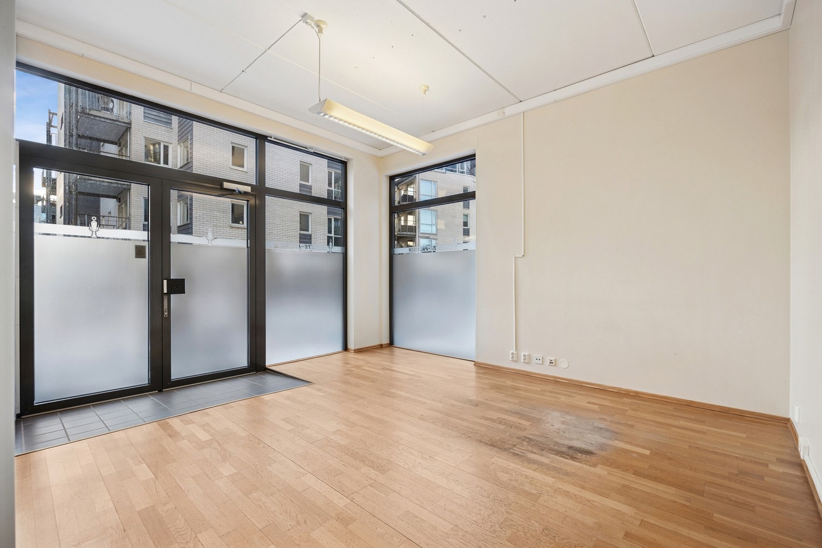 Pen og gjennomgående overflatebehandling, klare til bruk eller videre tilpasning Galleribilde