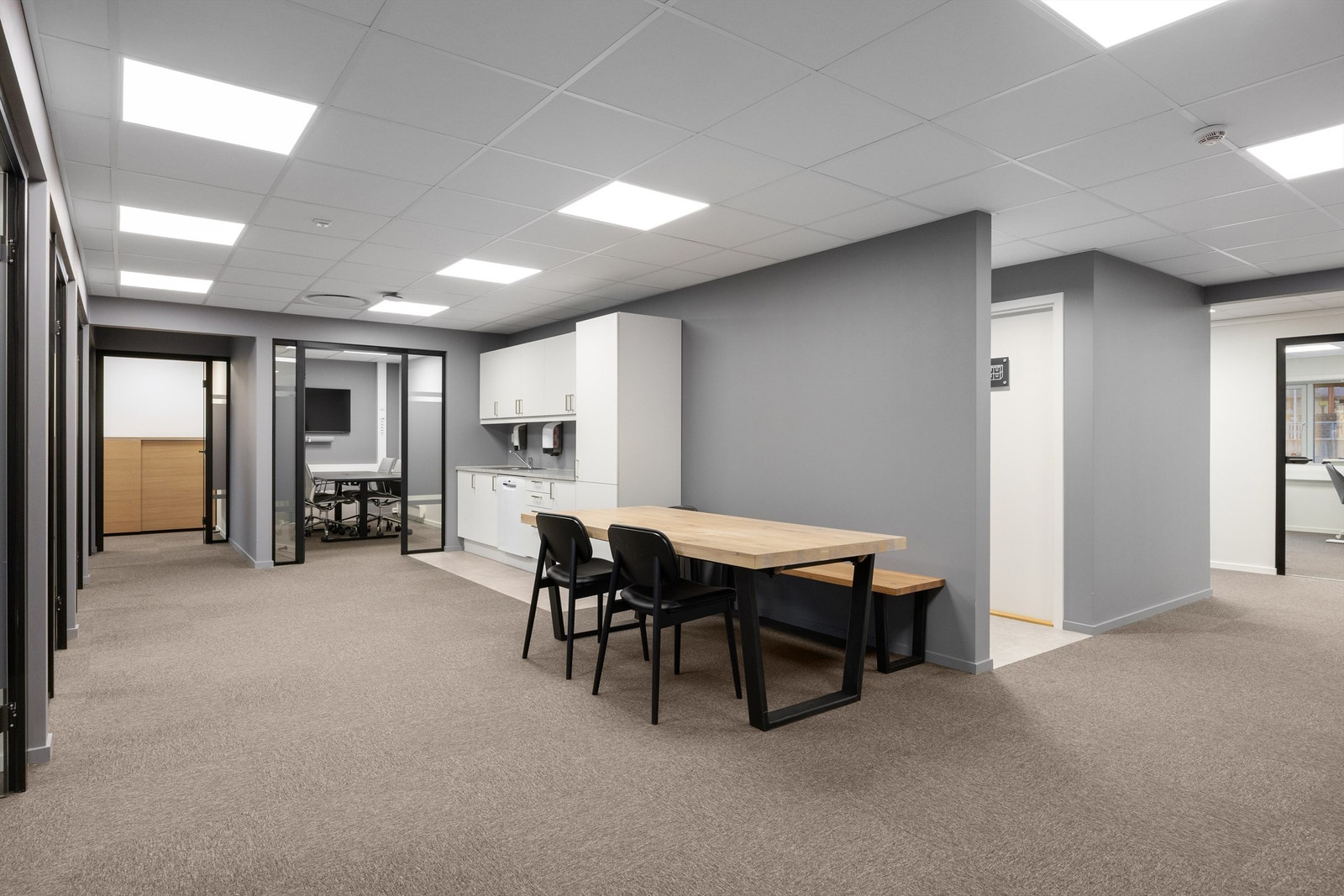 Godt med LED-belysning i lokalene Galleribilde