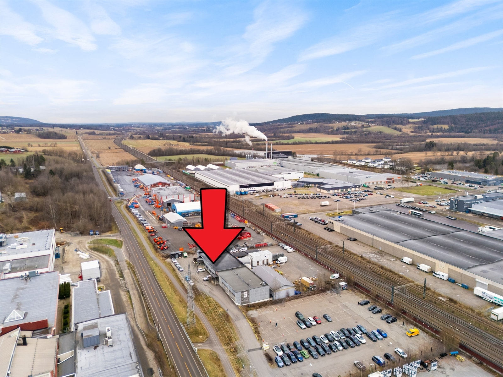 Eiendommen ligger fint til i et etablert næringsområde Galleribilde