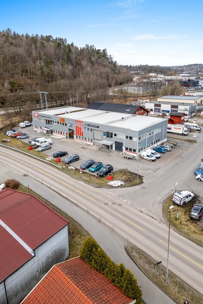 1710 m² BTA over 2 plan Galleribilde