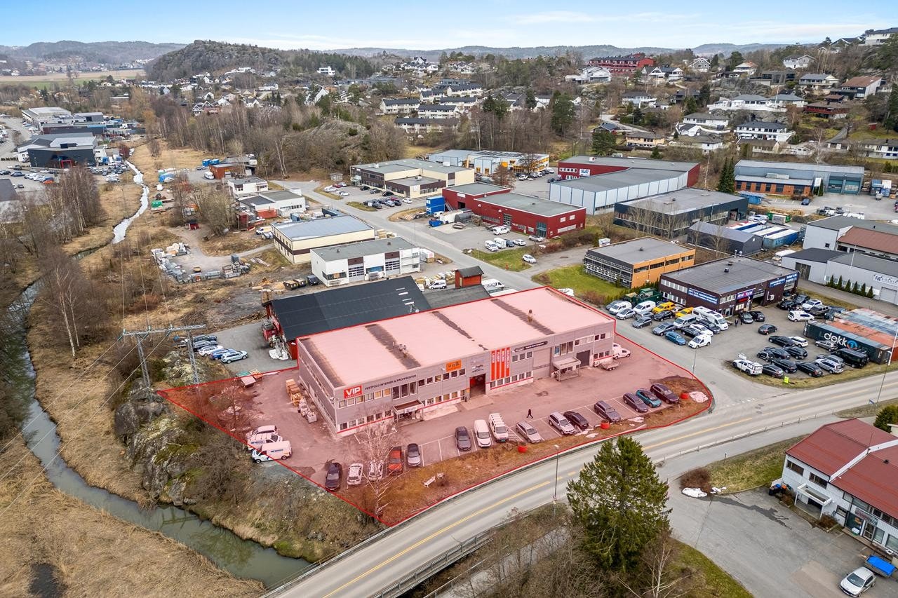 3092 m² eiet tomt. Galleribilde