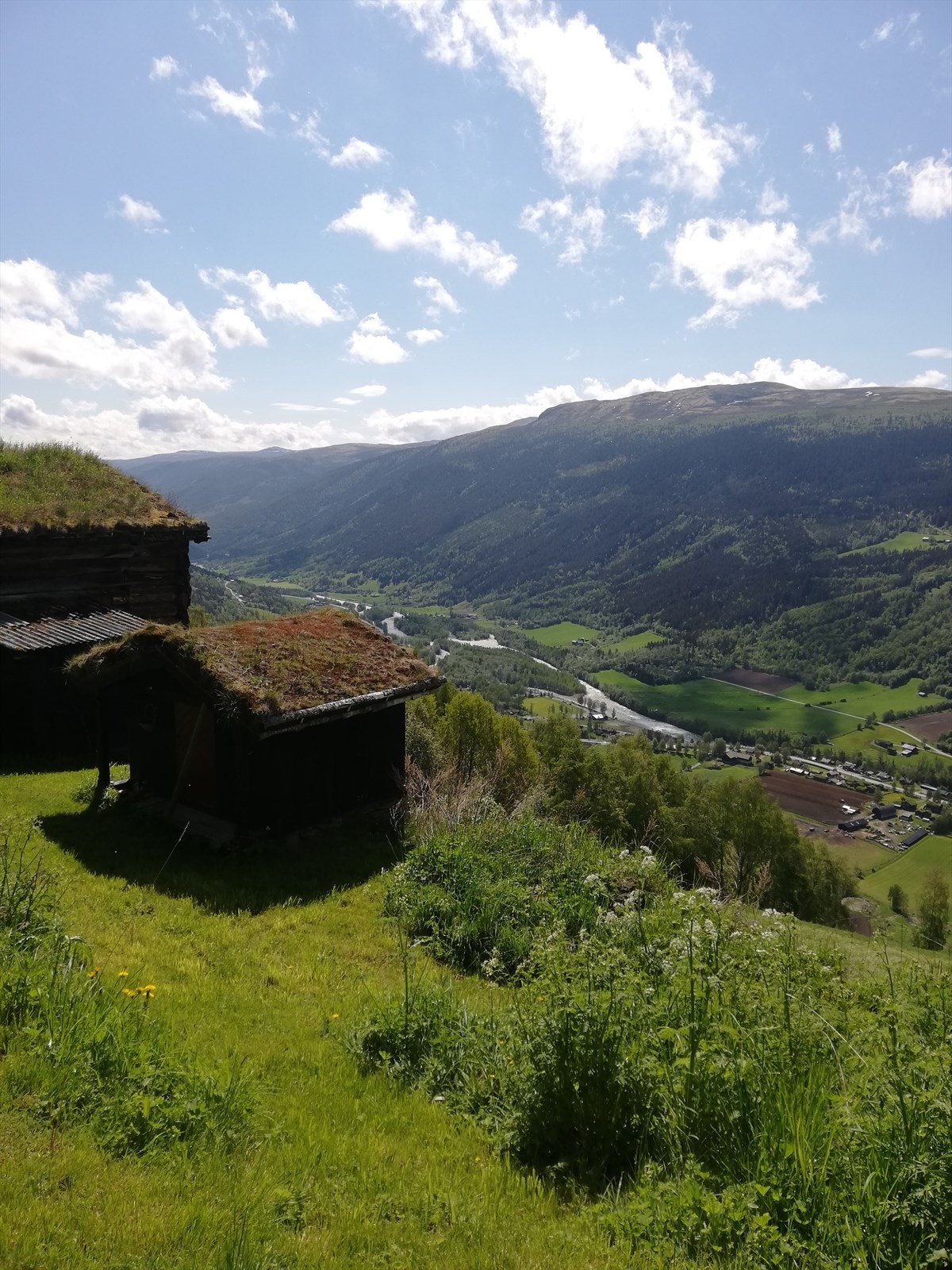 Heidal er en dal med en rik kulturhistorie og spektakulær natur Galleribilde