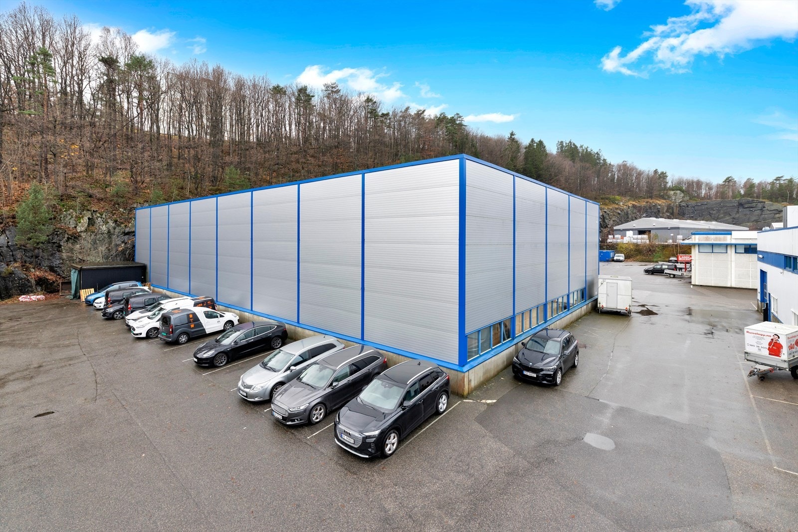 Bygget har god parkeringsdekning Galleribilde