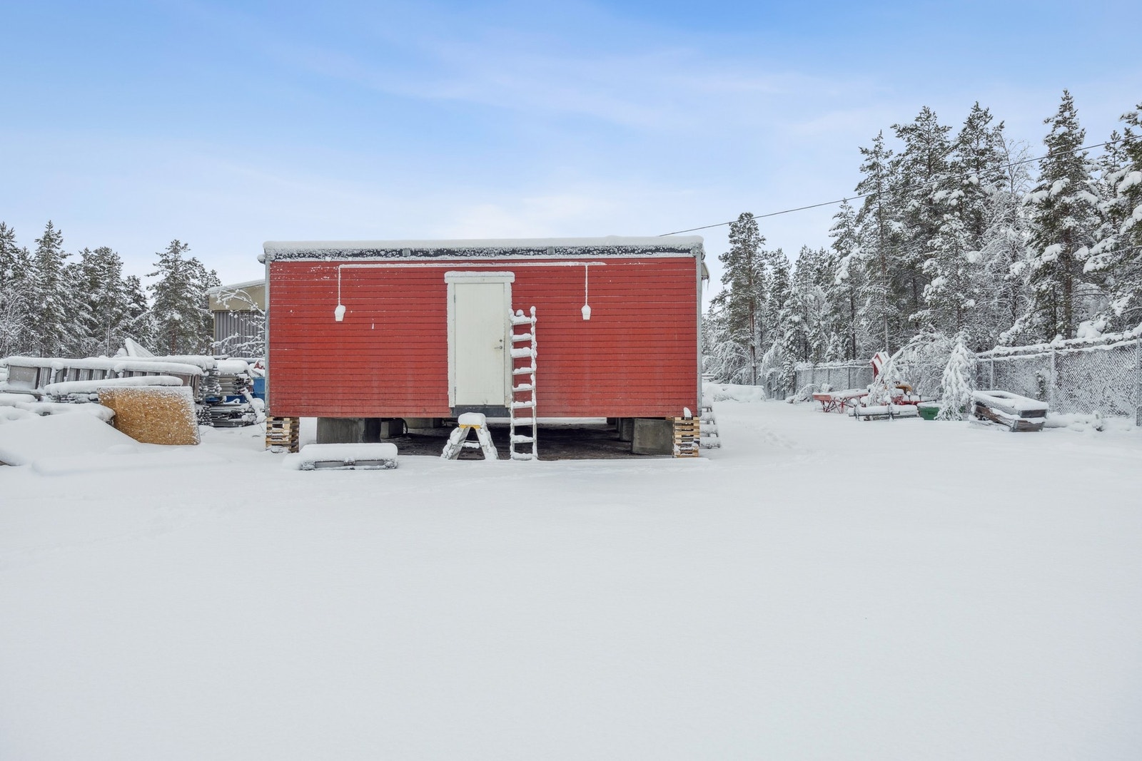 Brakkeriggen. Galleribilde