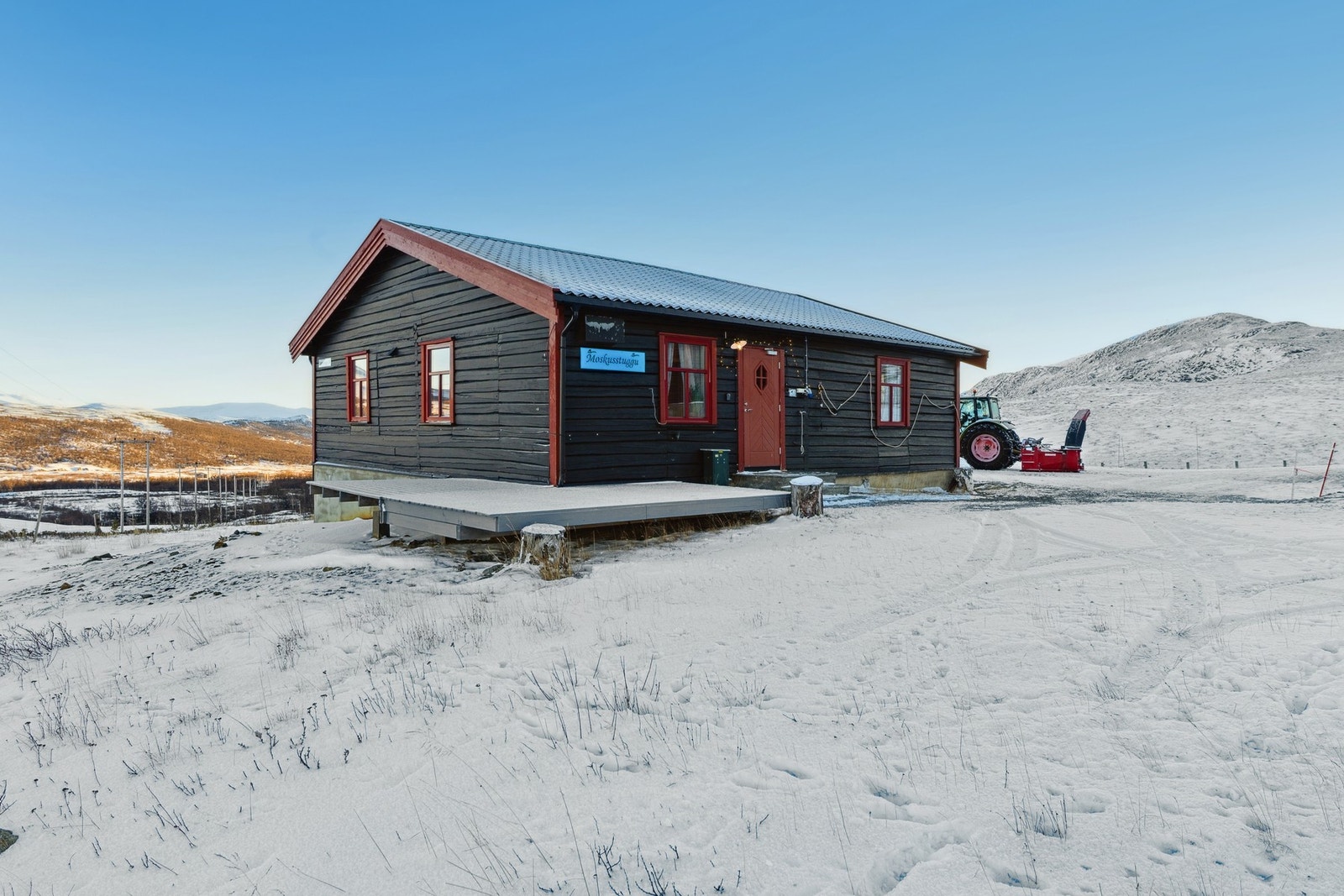 Snøheimvegen134 "Moskusstuggu" Galleribilde