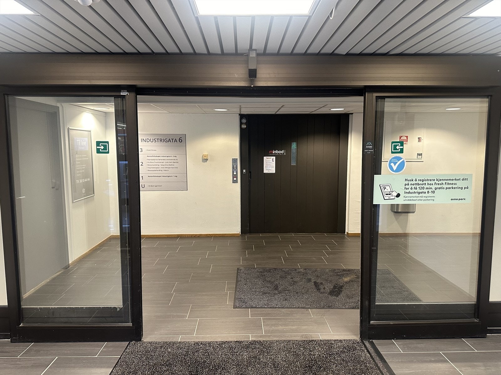 Inngangsparti, 1. etg. Galleribilde