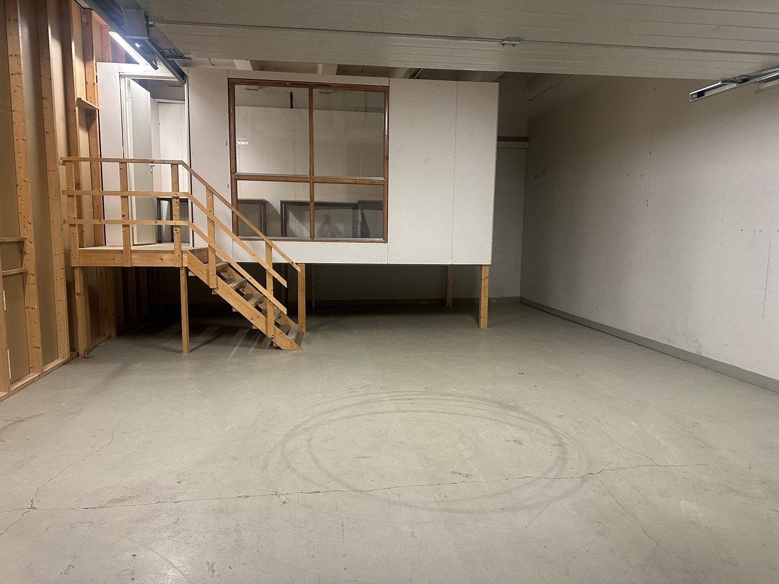 Lagerhotell i tilstøtende bygg. Galleribilde