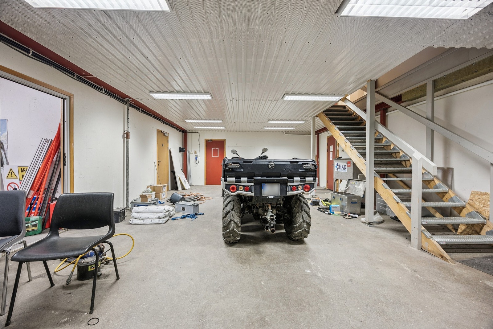 Rom tilknyttet verksted/hall. Galleribilde