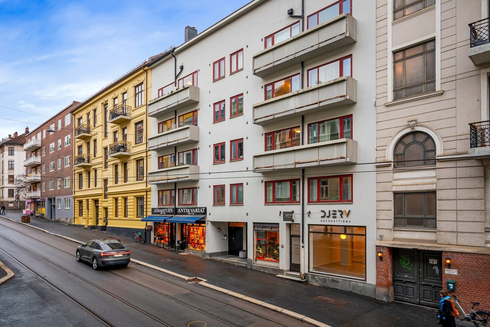 Tett på folkelivet - perfekt for virksomheter som ønsker god eksponering. Galleribilde