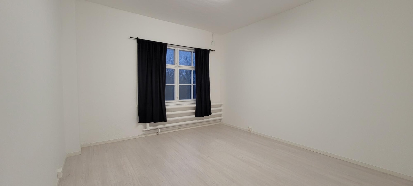 Ledig kontor Galleribilde