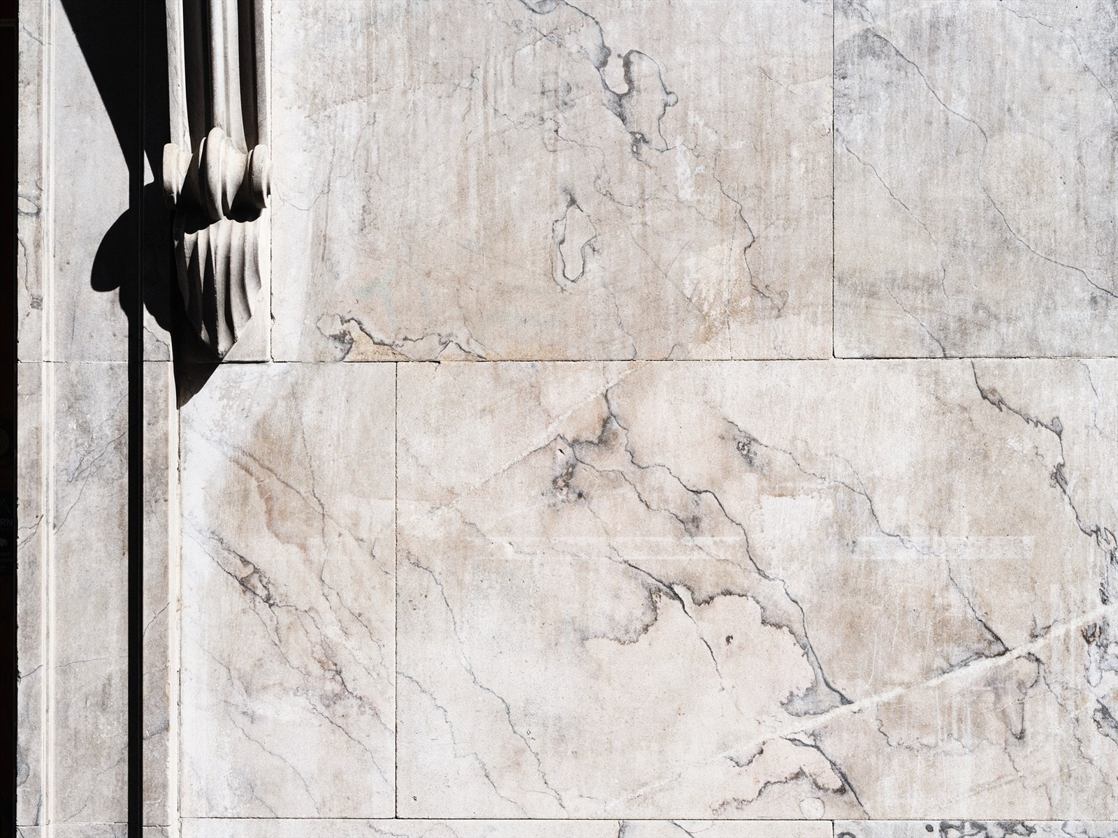 Fasade i norsk marmor Galleribilde