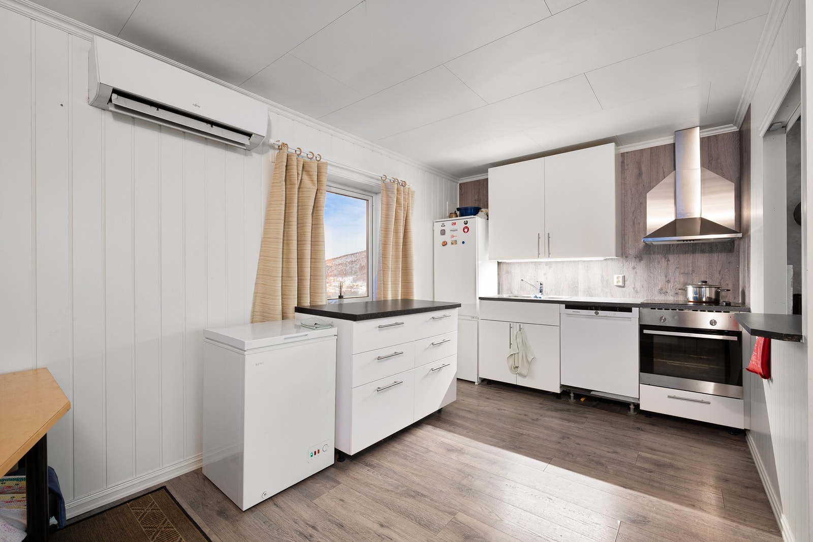 Kjøkkeninnredning fra 2011 Galleribilde