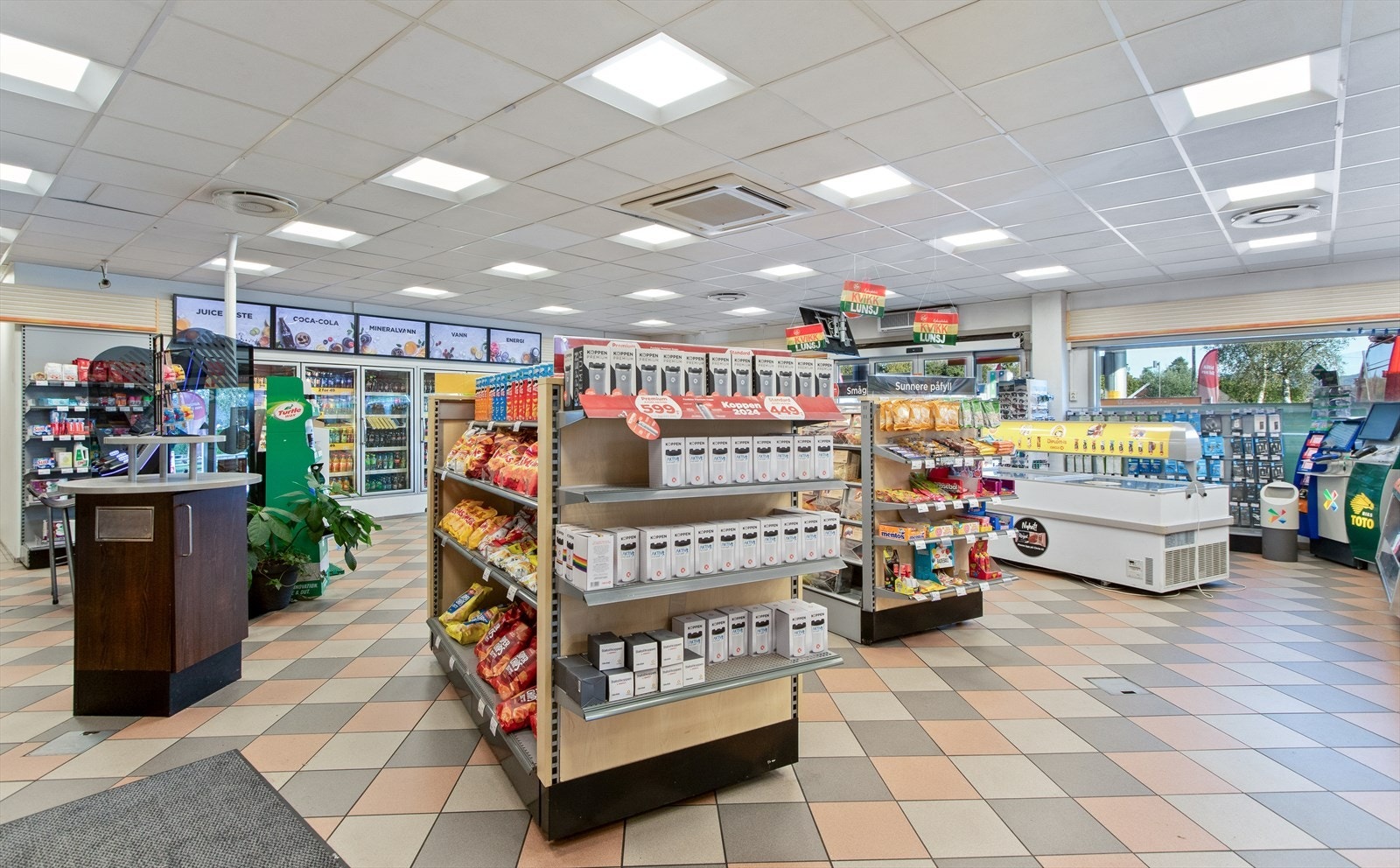 016.jpg Galleribilde