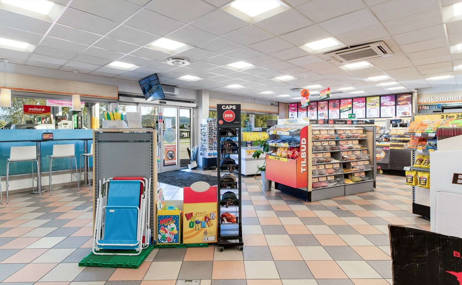 010.jpg Galleribilde