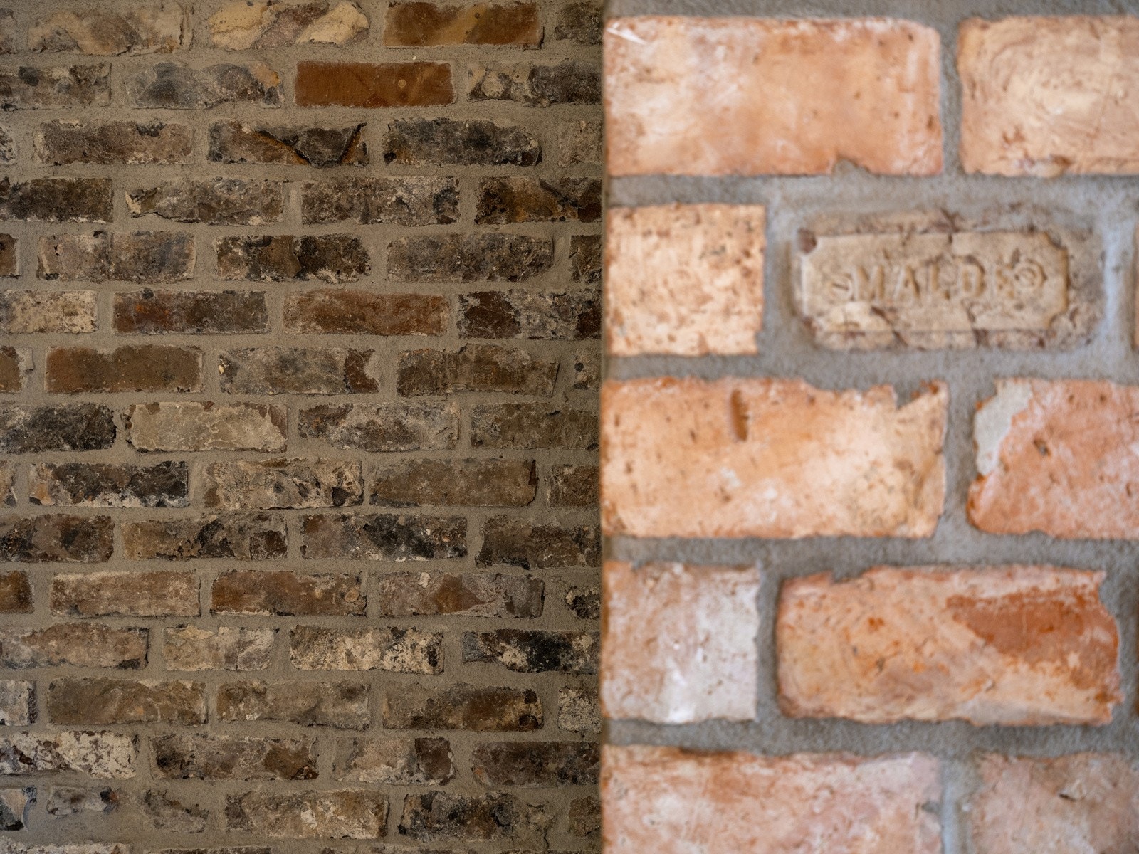 Steinene er sortert etter samme opplegg som teglverket i Sandnes. De steinene som sto i midten av de kullfyrte ovnene og dermed fikk mest varme, blir brukt utendørs. De andre legges til innvendige murer. Galleribilde