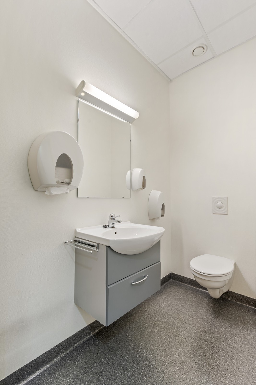 Toalettrom. Galleribilde