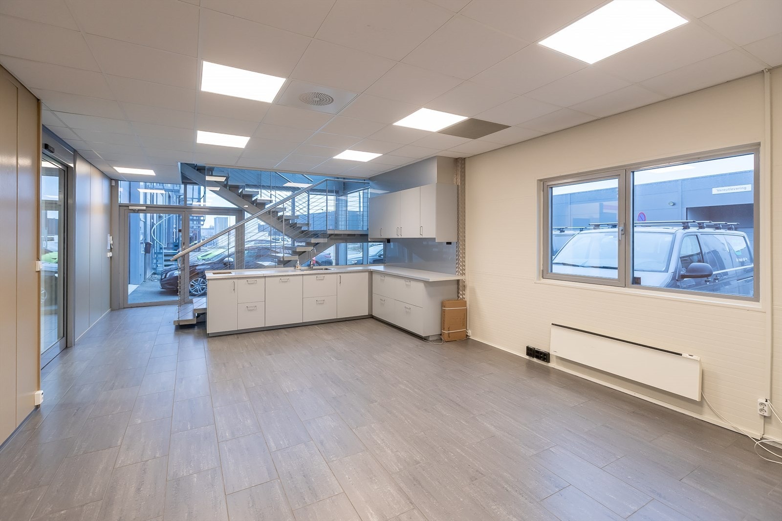 Showroom 1.etg. Galleribilde