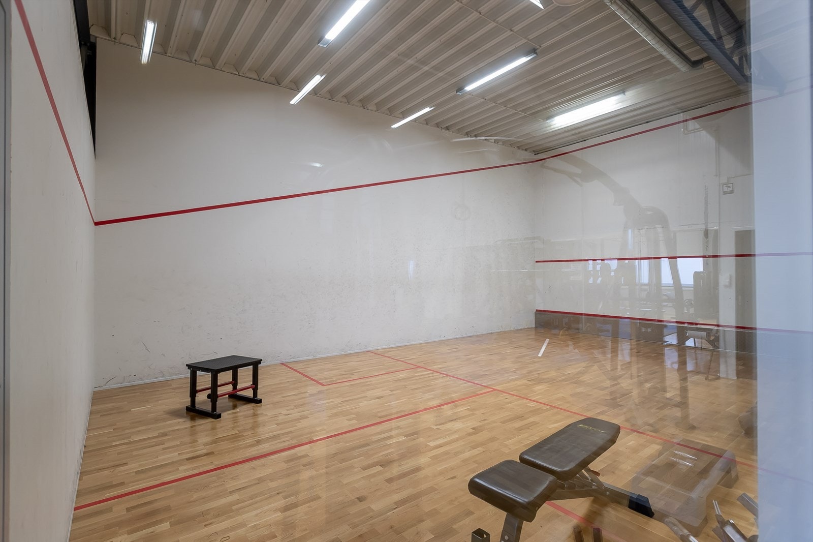 Tomteveien Squash-hall Galleribilde