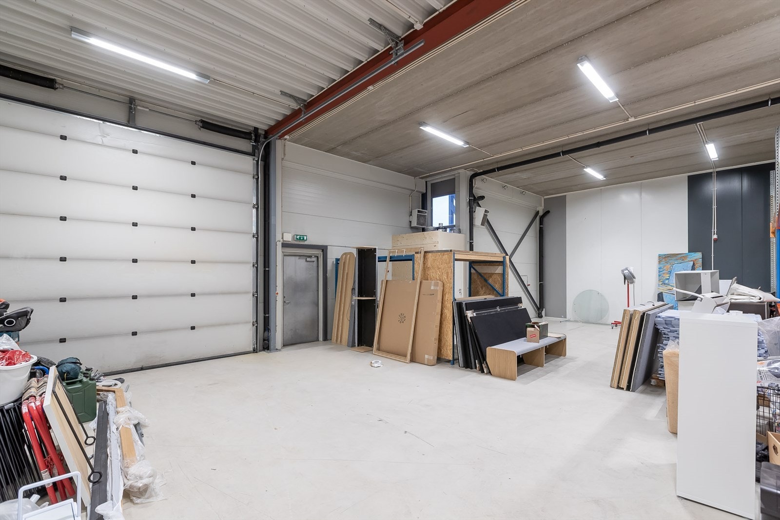 Tomteveien 47 lager med kjøreport Galleribilde