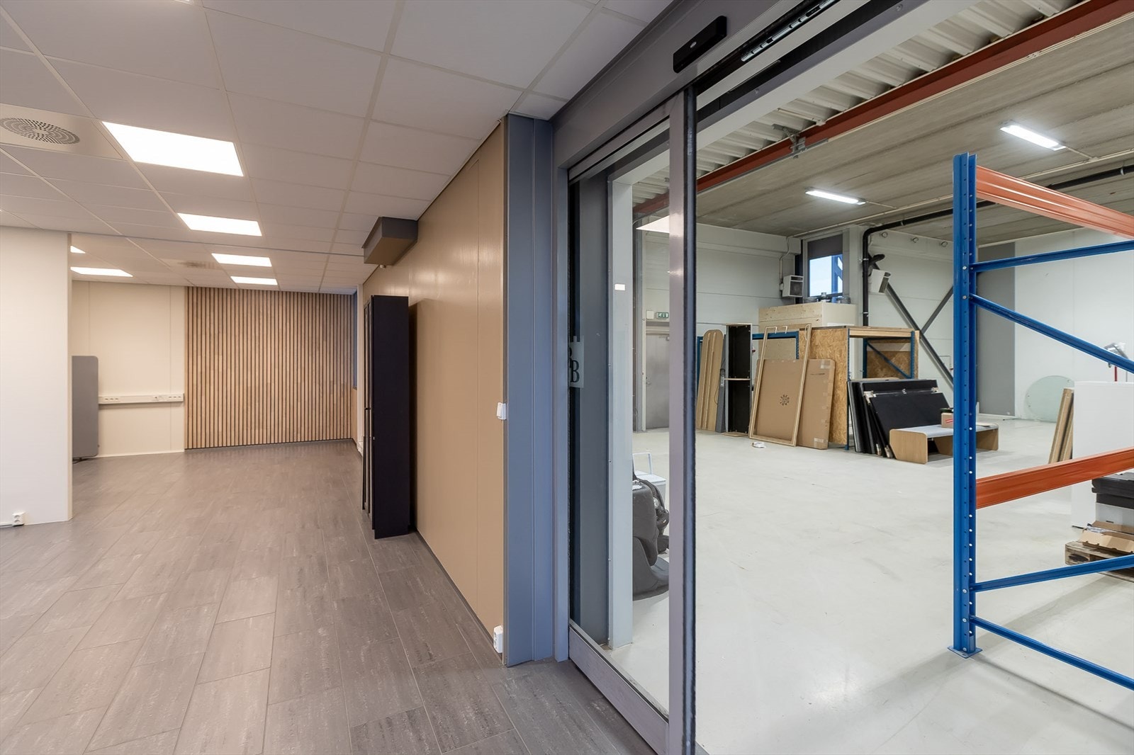 Showroom/lager 1.etg. Galleribilde