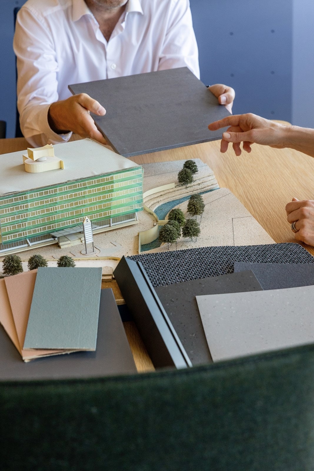 Etasjene tilpasses leietaker med moderne løsninger og standard Galleribilde