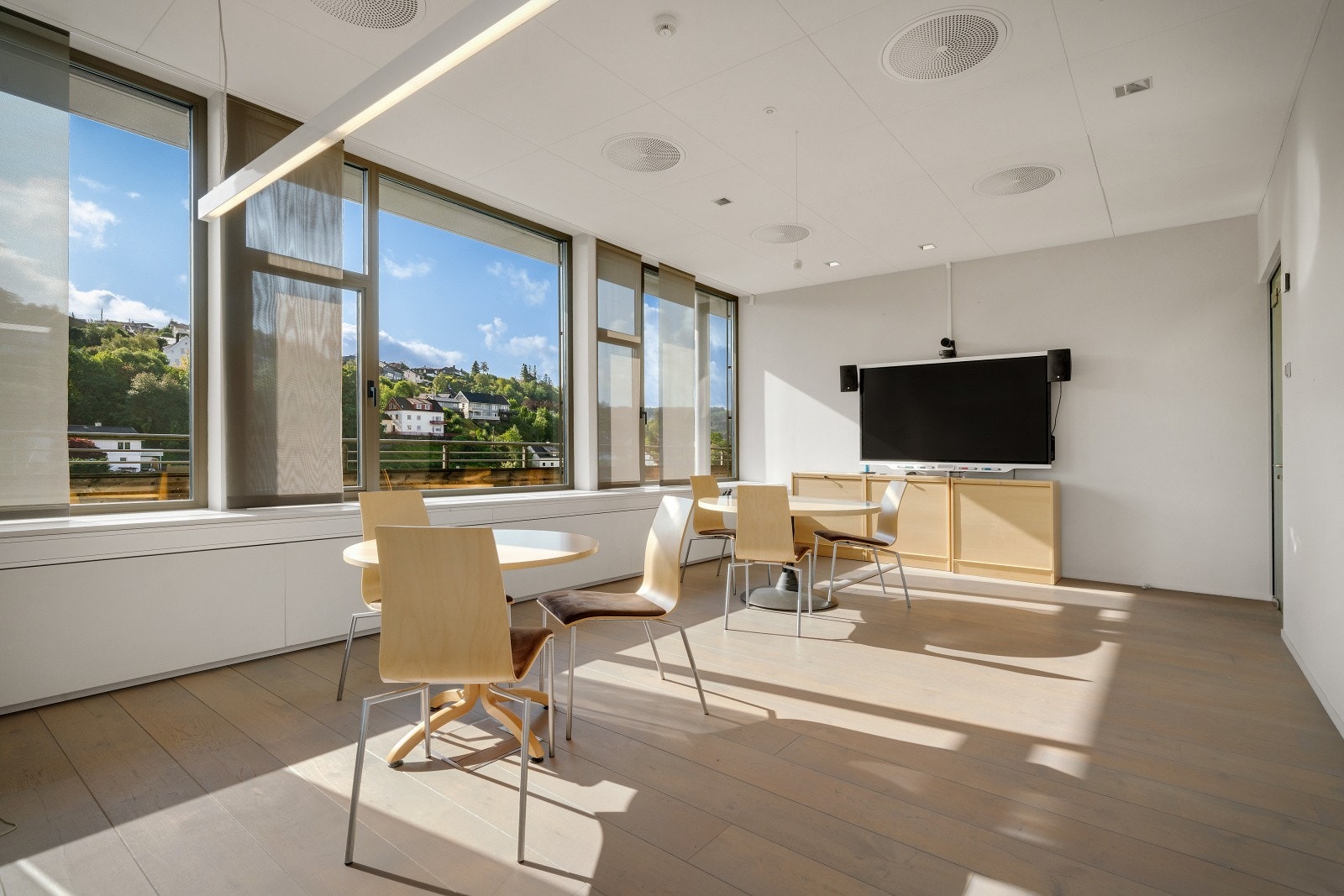 Flott lyse kontorer Galleribilde