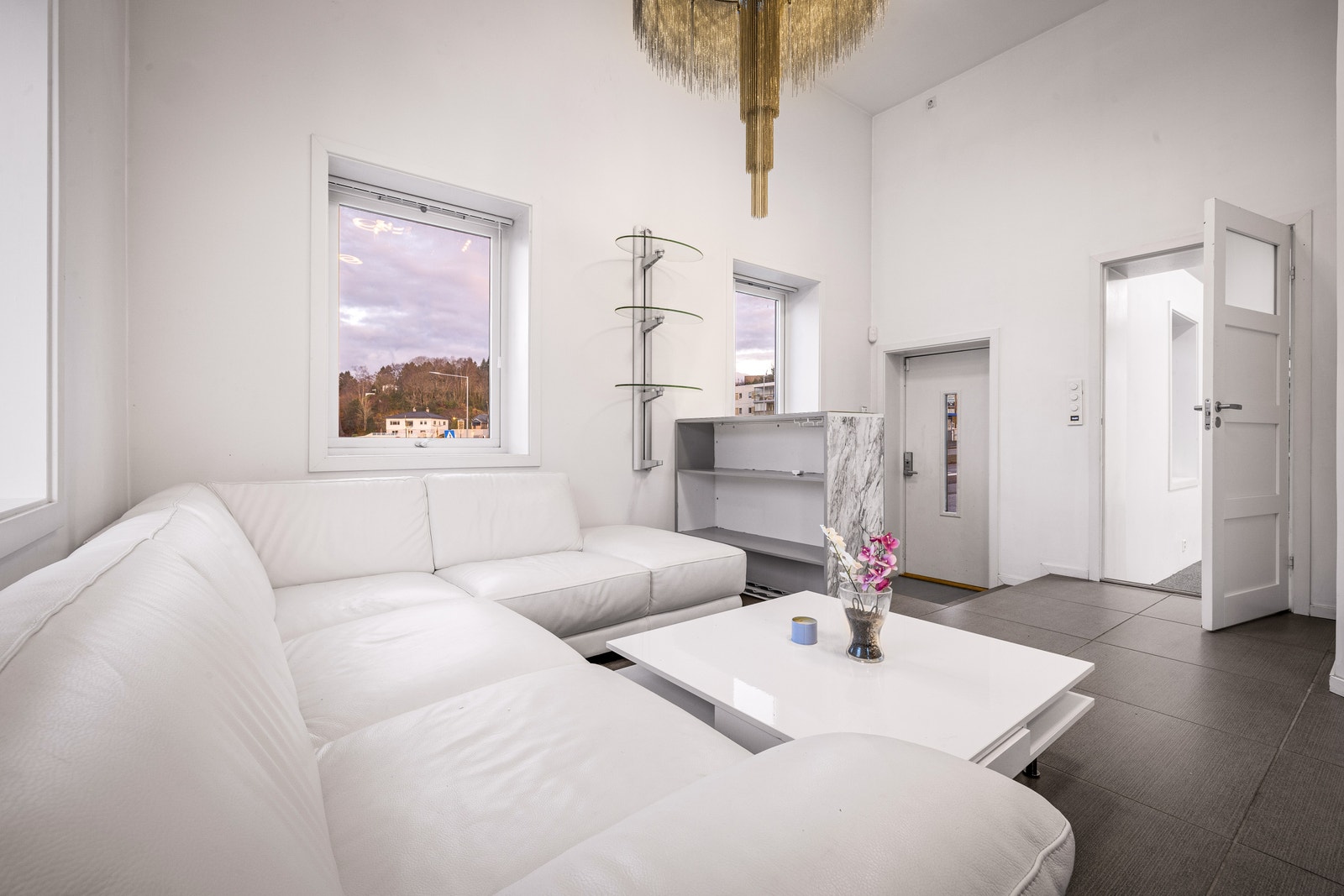 Lobby / venterom Galleribilde