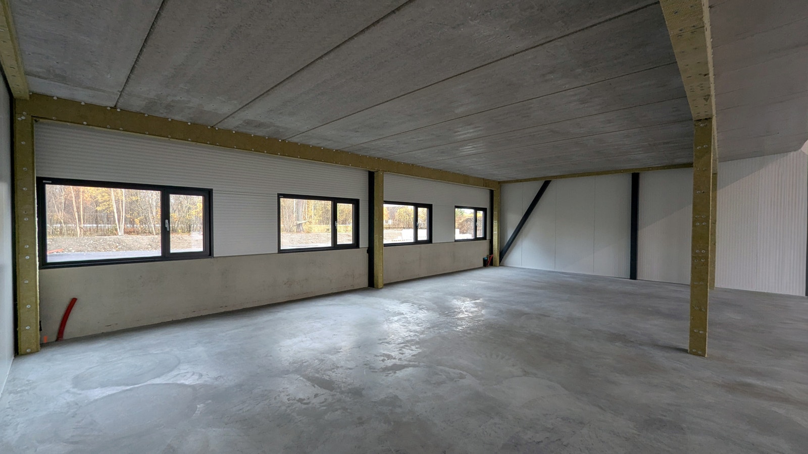 Seksjon 3 | Under mesanin Galleribilde