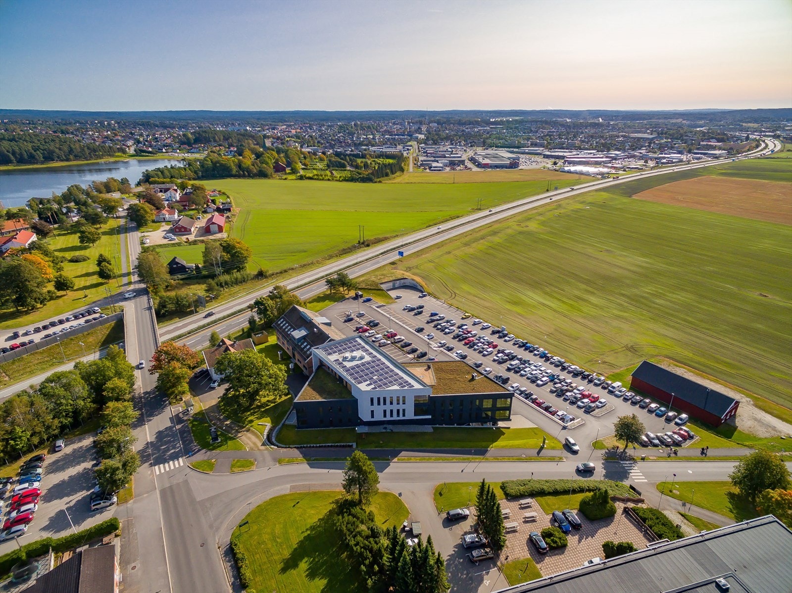 Tuneveien 89 med omgivelser Galleribilde