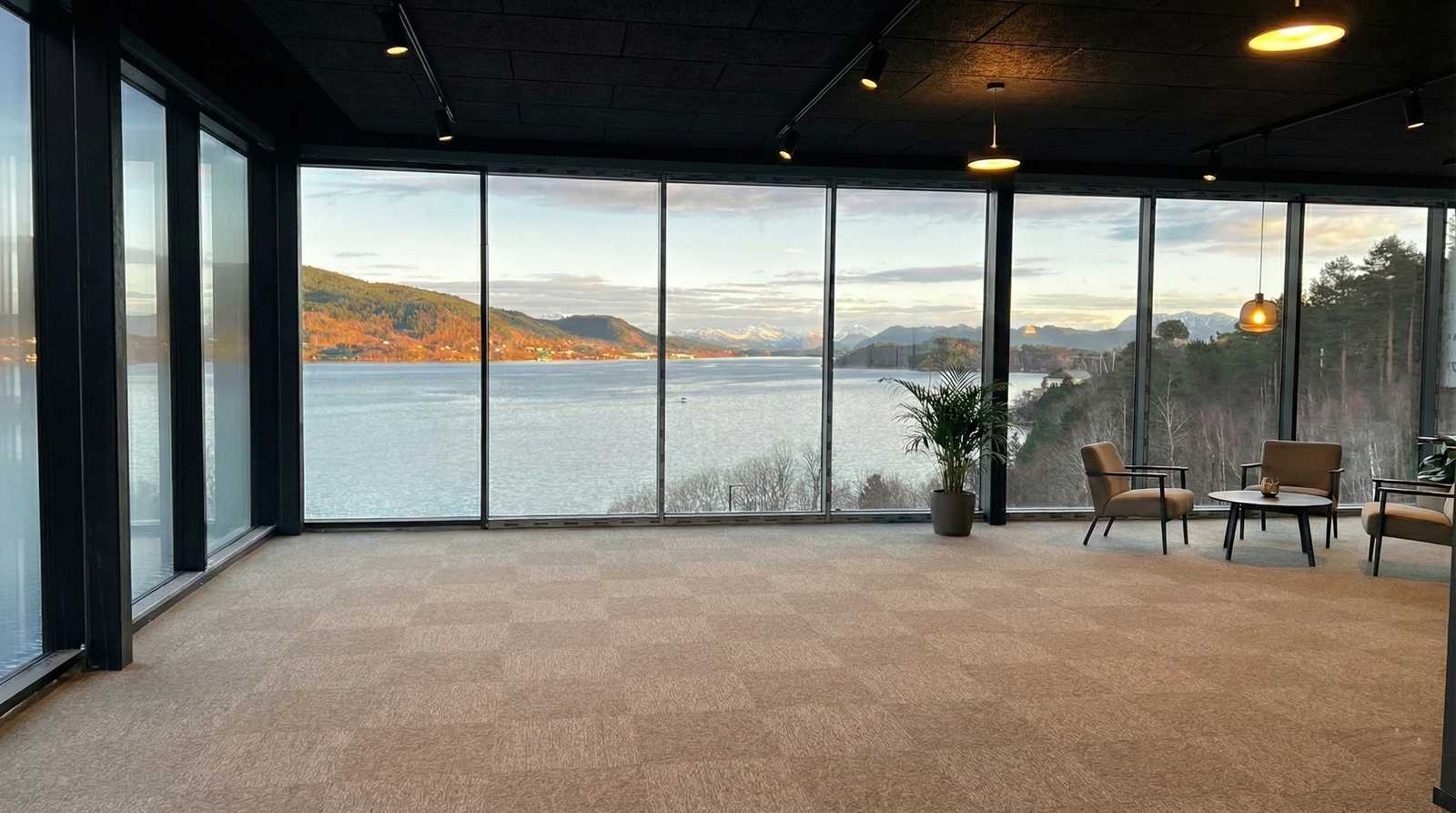 Moderne uttrykk. 4 meters takhøyde. For bedrifter med god takhøyde. Galleribilde