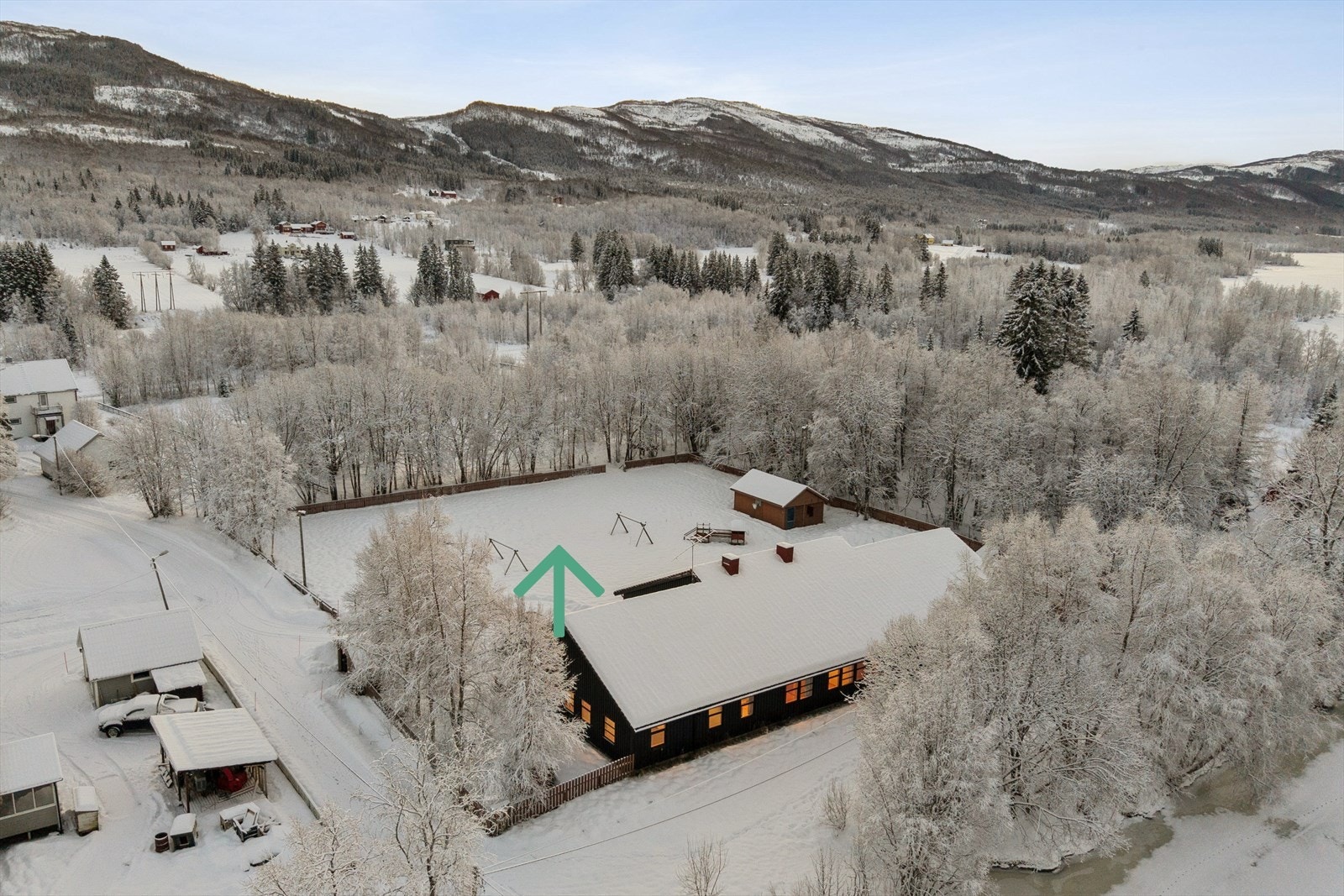 Kosmovassveien 205 med stor tomt 3718 kvm Galleribilde