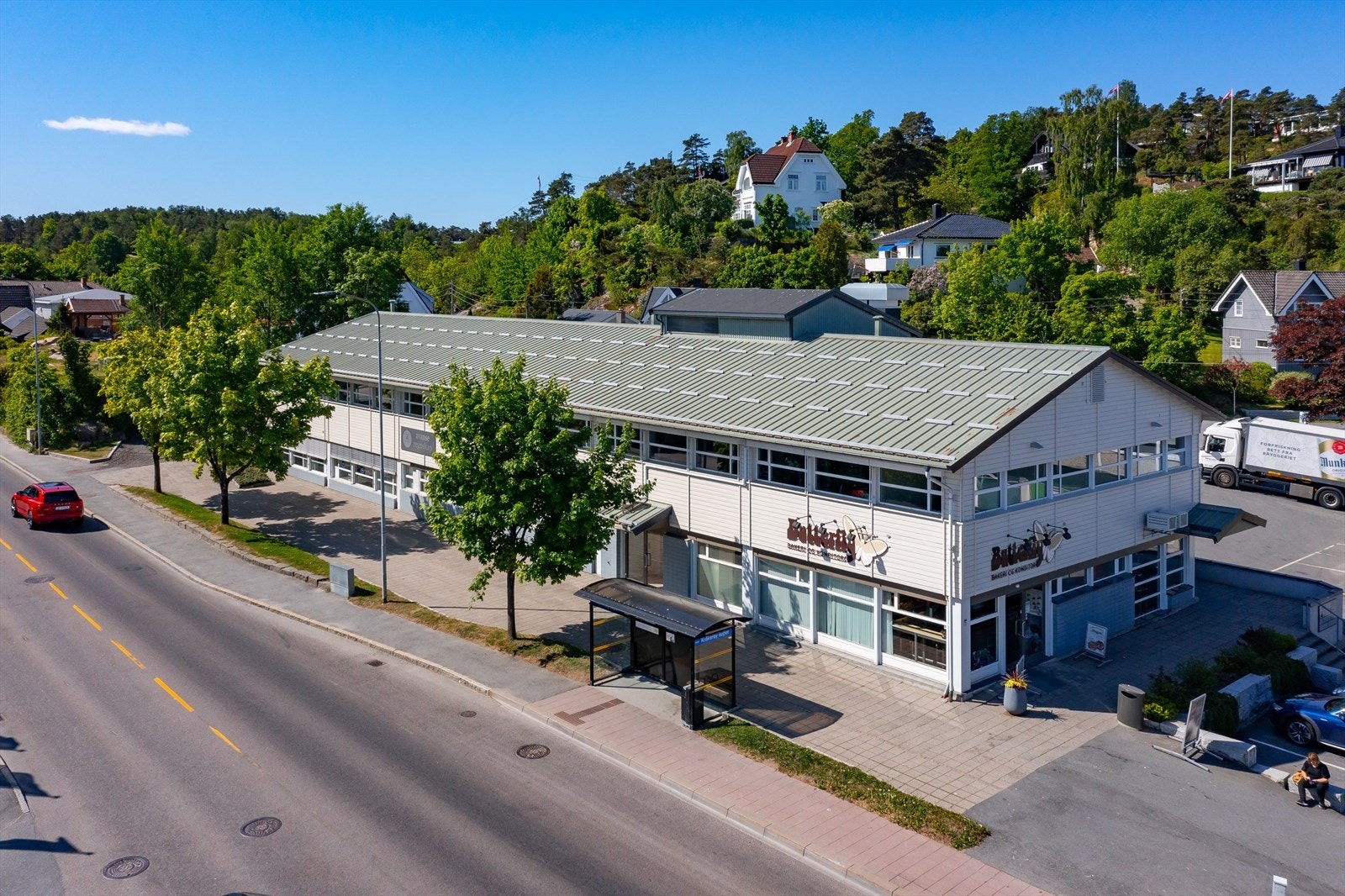 De ledige lokalene ligger på gateplan og er også godt egnet for publikumsrettede kontorer Galleribilde