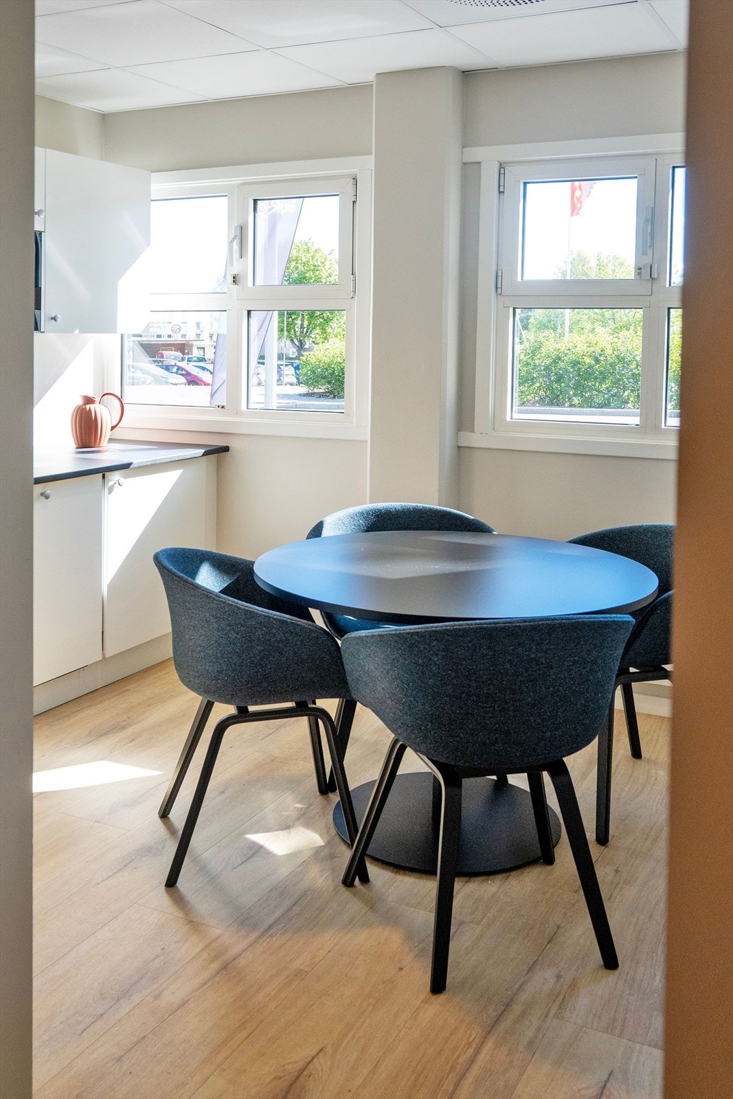 Kjøkkensone/spiserom Galleribilde