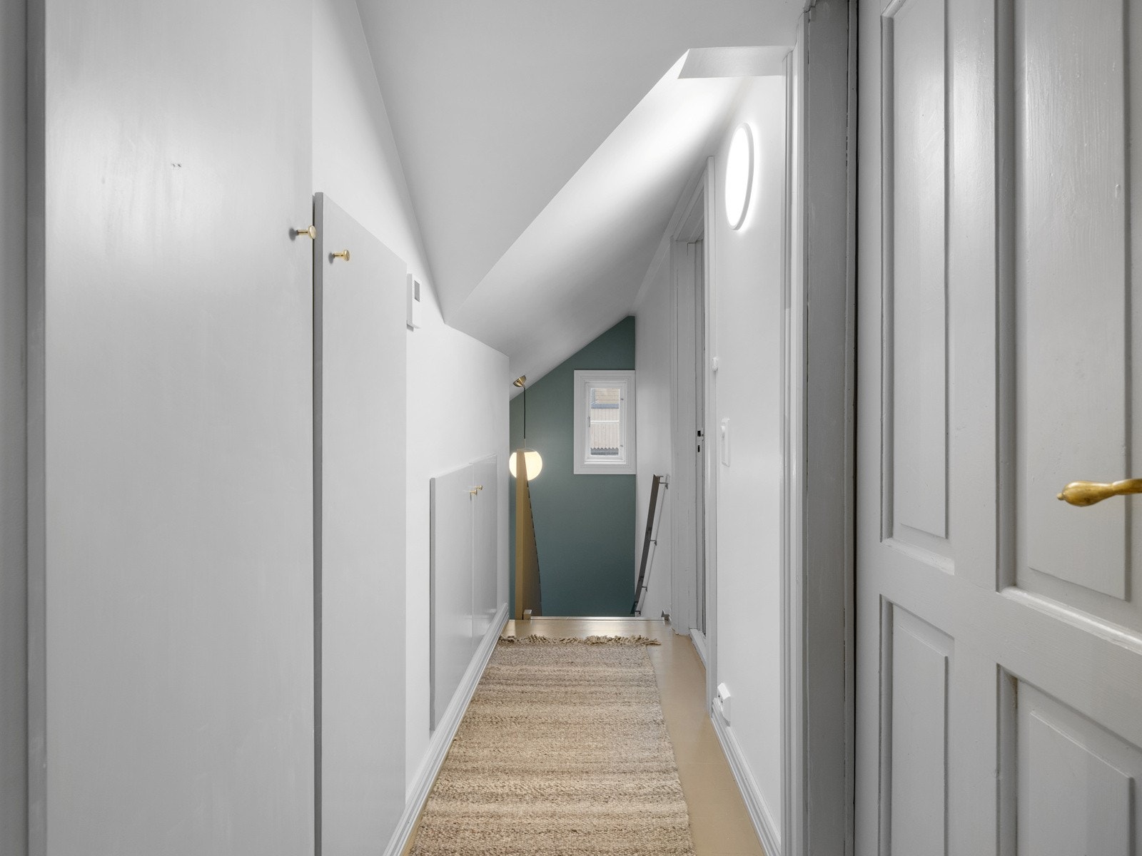 Leiligheten er utførlig restaurert som resten av bygget. Galleribilde